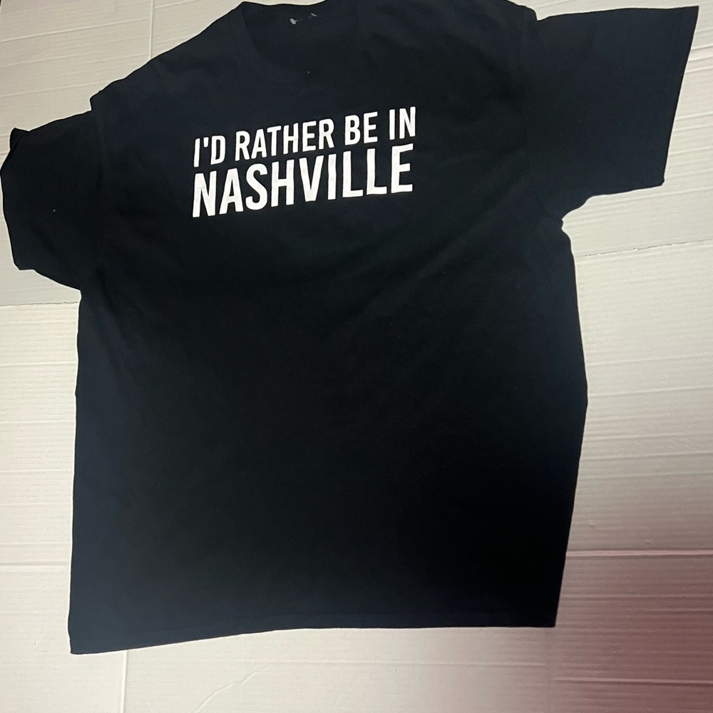 Black T-Shirt with Nashville Print size XXL